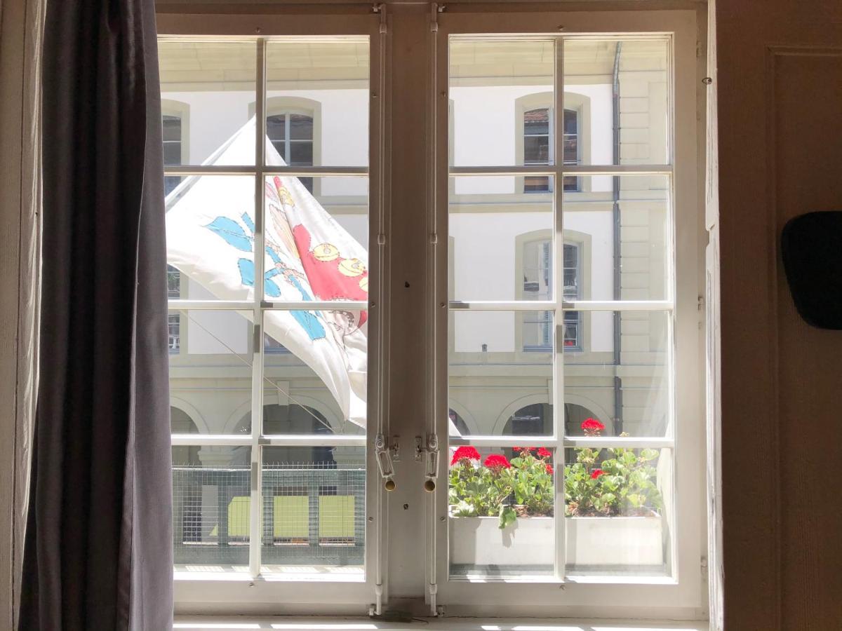 Historical Flat, By Zytglogge - 1St Floor Apartment Bern Bagian luar foto