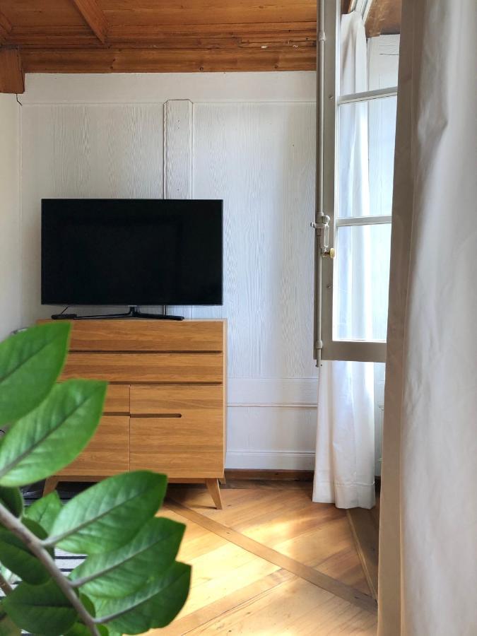 Historical Flat, By Zytglogge - 1St Floor Apartment Bern Bagian luar foto